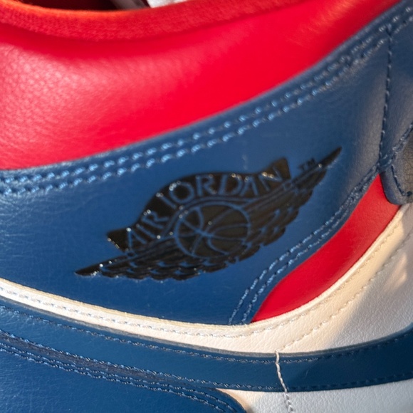 ALMOST NEW - WORN WMNS12/MNS10.5 - AIR JORDAN 1 MID RED/WHT/BLU - BOSTONRED SOX main image 6